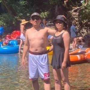 Meet your Posher, Dennis